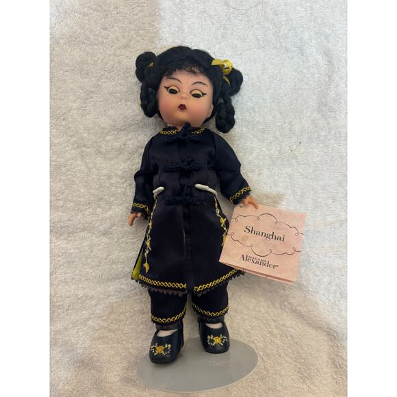 Madame Alexander doll “Shanghai” #33520–8"Doll–2002 International Collection - Picture 6 of 12